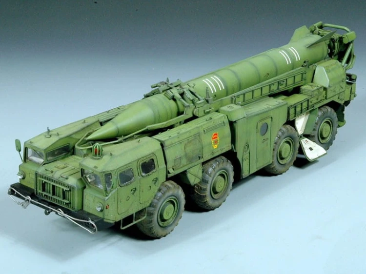 Wyrzutnia SS-1c Scud-B na MAZ-543 3520 Dragon