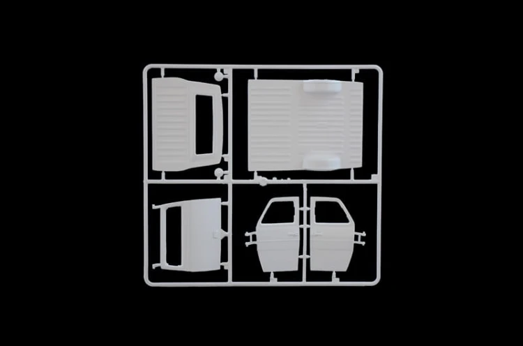 Samochód Ford Transit II radiowóz policyjny 3657 Italeri