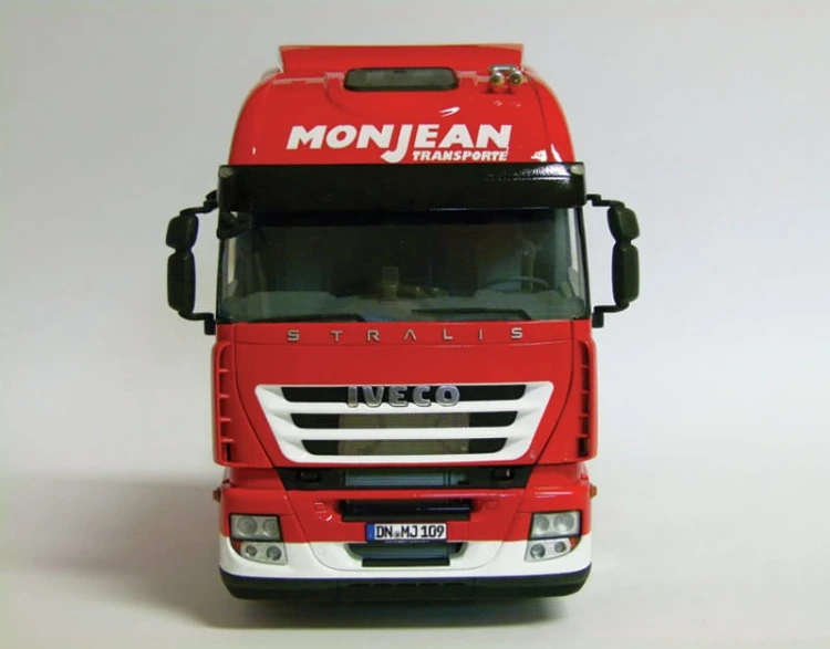Iveco Stralis Active Space 3869 Italeri
