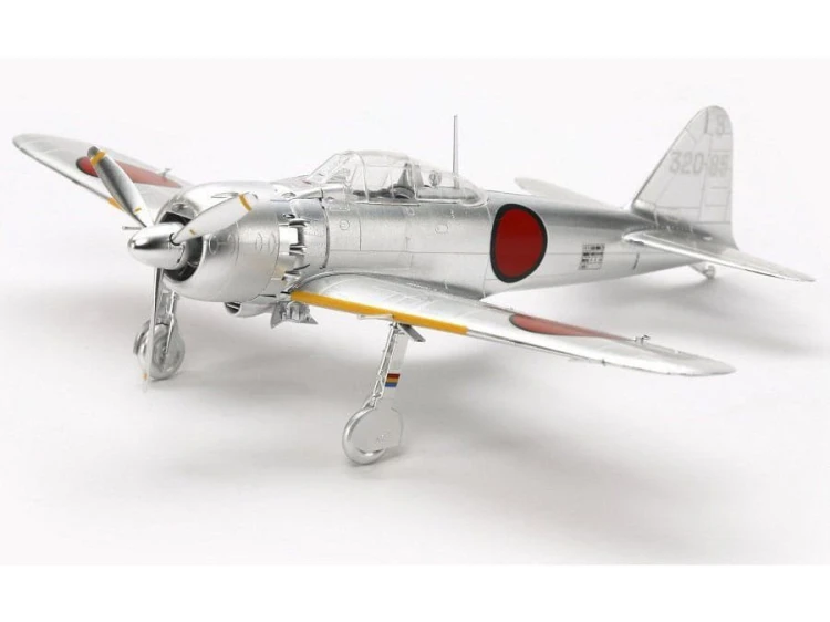 Samolot Mitsubishi A6M5 Zeke 10316 Tamiya