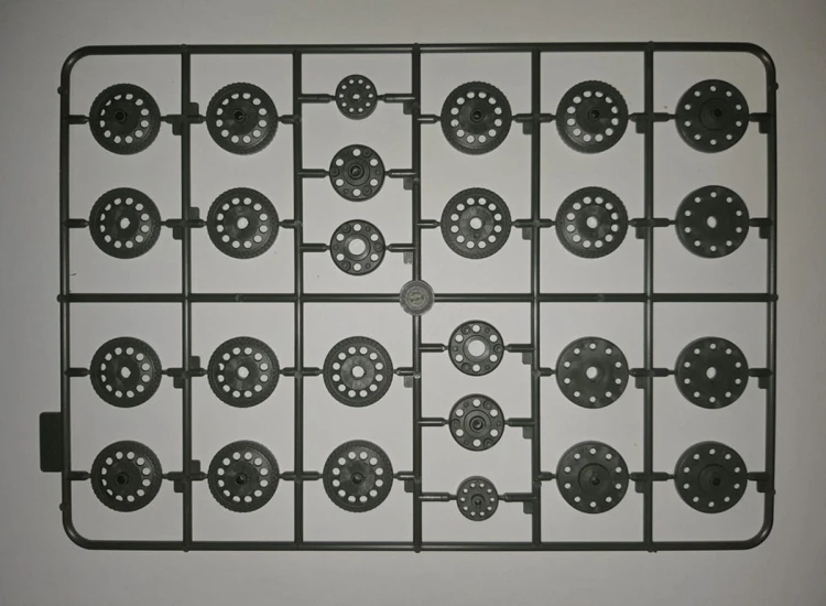 Czołg Panzerkampfwagen T-34-747(r) 35370 ICM