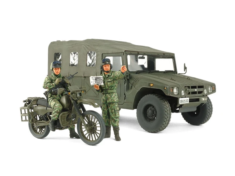 HMV High Mobility Vehicle & Kawasaki KLX250 25188 Tamiya