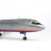 Samolot Tupolew Tu-154M 7004 Zvezda