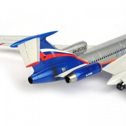 Samolot Tupolew Tu-154M 7004 Zvezda