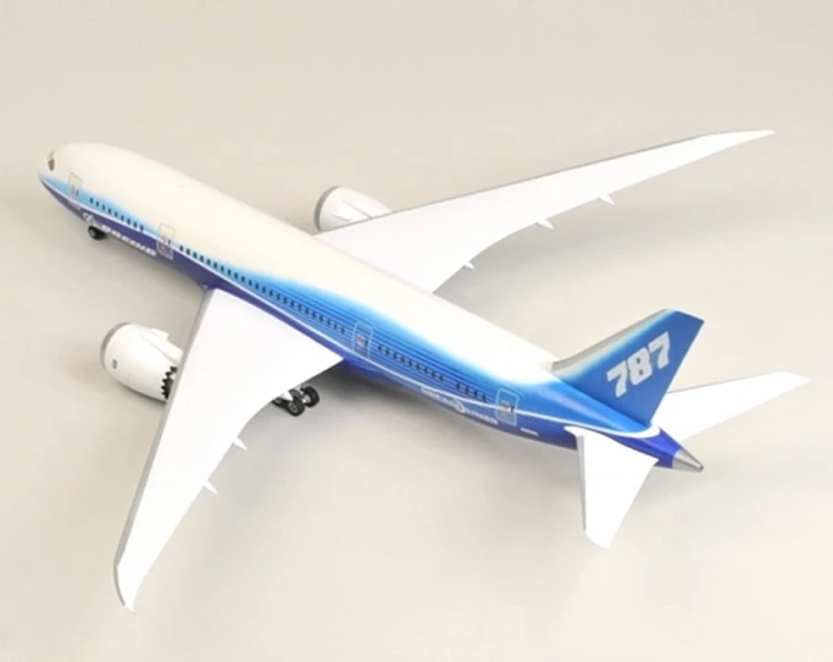 Samolot Boeing 787-8 Dreamliner 7008 Zvezda
