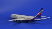Samolot Boeing 767-300 7005 Zvezda