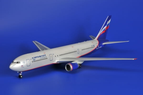 Samolot Boeing 767-300 7005 Zvezda