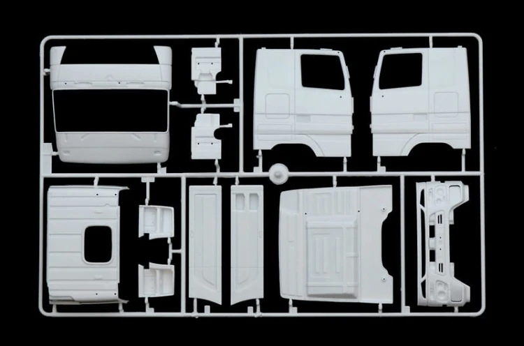 Mercedes Benz Actros MP3 3884 Italeri