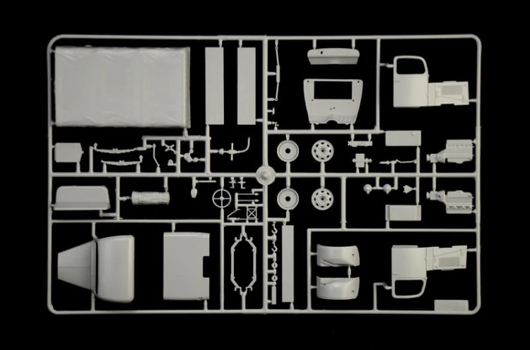 Ciężarówka Mercedes-Benz L3000 S 6558 Italeri