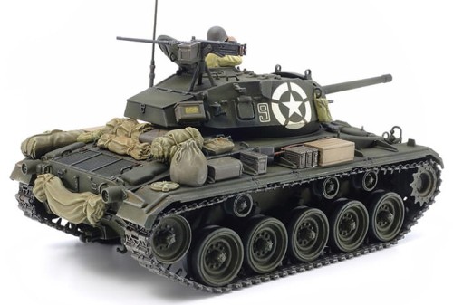 Czołg M24 Chaffee 37020 Tamiya