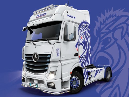 Mercedes Benz Actros MP4 Giga Space 3935 Italeri