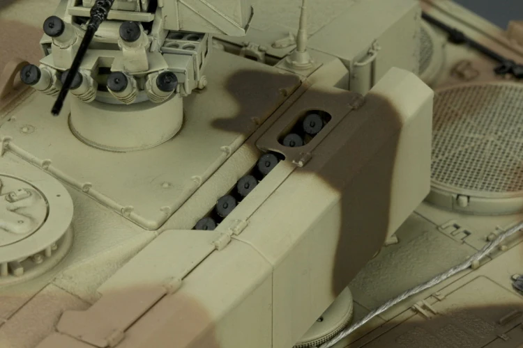Czołg Leopard 2A7+ TS042 Meng