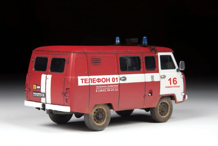 UAZ 3909 wóz strażacki 43001 Zvezda
