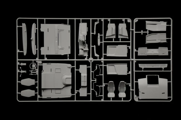 Volvo FH4 Globetrotter Medium Roof 3942 Italeri