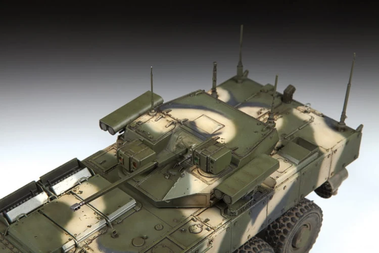 Transporter opancerzony Bumerang 8x8 3696 Zvezda