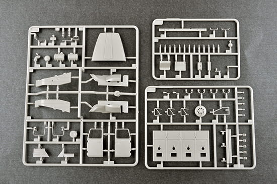 Ciężarówka wojskowa URAL-4320 CHZ 01071 Trumpeter