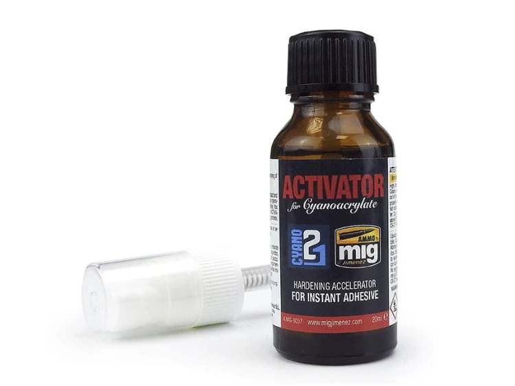 Activator21 aktywator do kleju CA A.MIG8037 AMMO Mig Jimenez