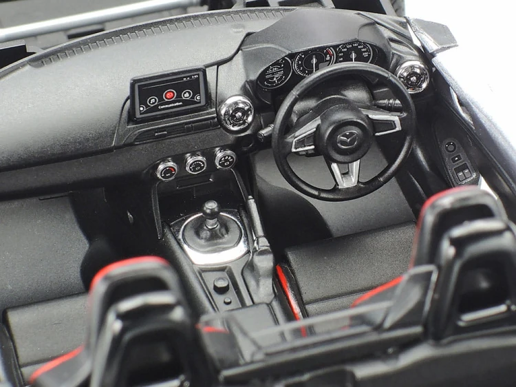Mazda MX-5 Roadster RF 24353 Tamiya