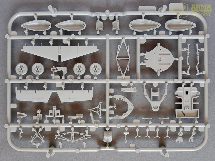 Samolot Grumman FM-2 Wildcat 70031 Arma Hobby