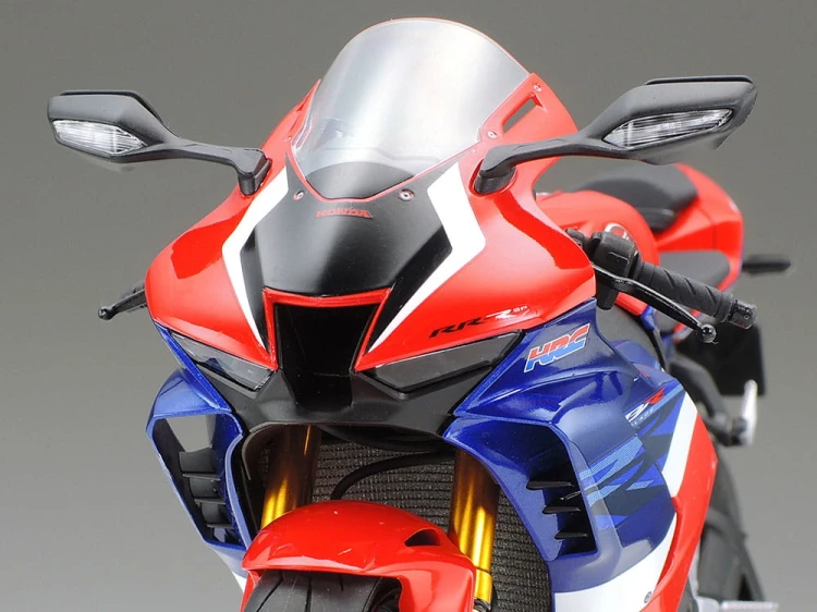Honda CBR1000RR-R Fireblade SP 14138 Tamiya
