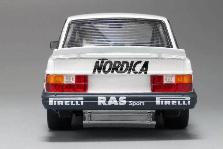 Volvo 240 Turbo '86 24013 NuNu Hobby