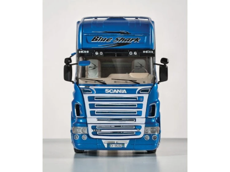 Samochód Scania R620 Blue Shark 3873 Italeri