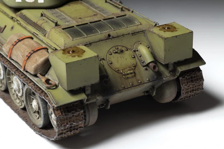 Czołg T-34/76 model 1942 3686 Zvezda