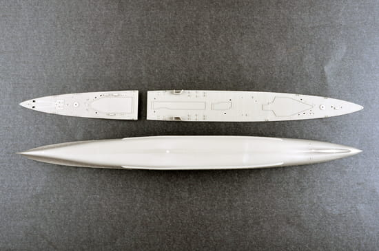 Okręt krążownik HMS Calcutta 05362 Trumpeter
