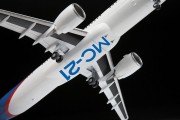 Samolot pasażerski Irkut MC-21-300 7033 Zvezda