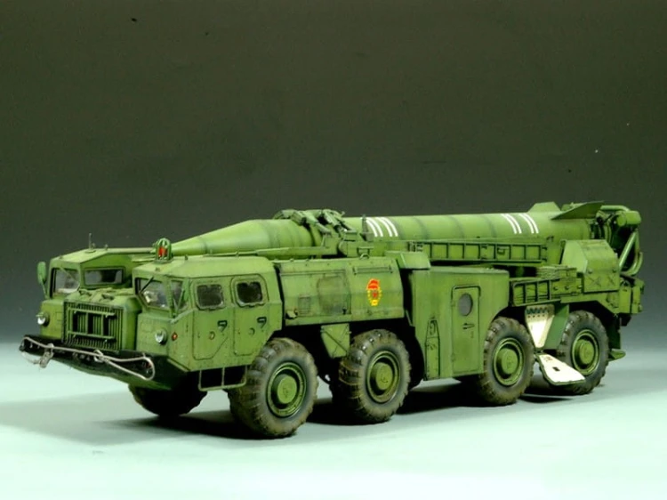 Wyrzutnia SS-1c Scud-B na MAZ-543 3520 Dragon