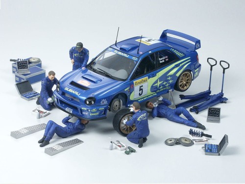 Mechanicy rajdowi Subaru Peugeot 24266 Tamiya