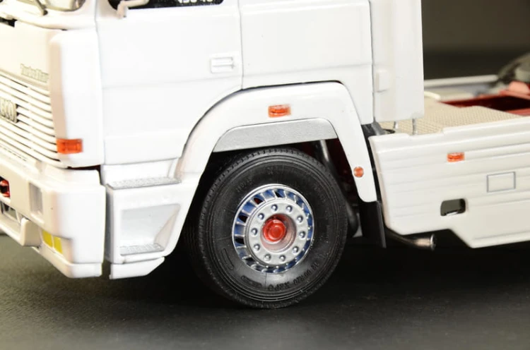 Iveco Turbostar 190.48 Special 3926 Italeri