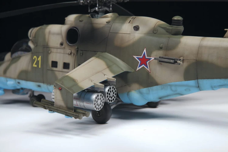 Śmigłowiec Mil Mi-24P 4812 Zvezda