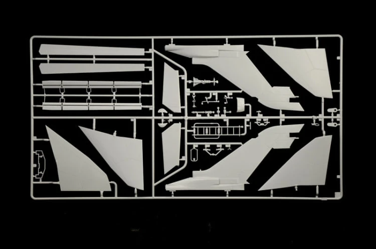 Samolot Panavia Tornado ECR 2517 Italeri
