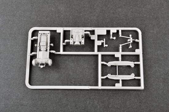 Ciągnik artyleryjski ChTZ S-65 Staliniec 07112 Trumpeter