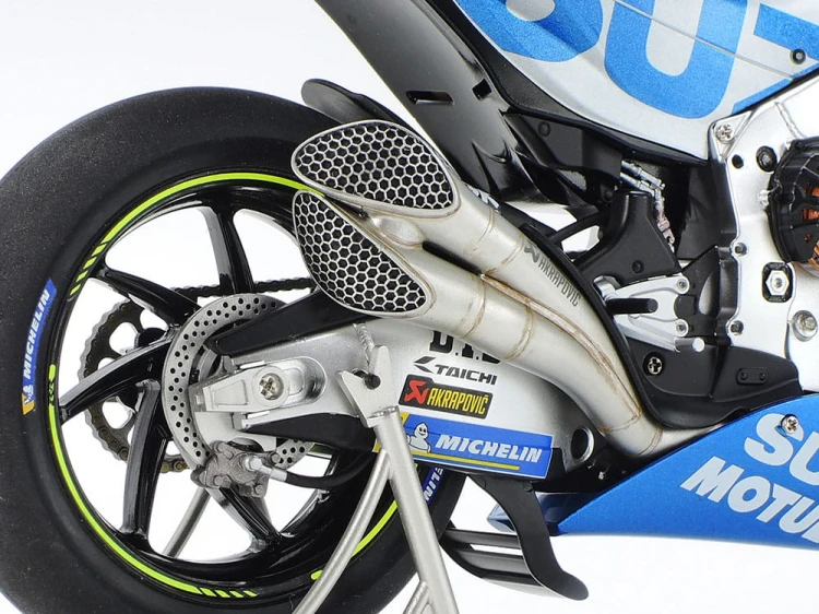 Suzuki GSX-RR 2020 Ecstar 14139 Tamiya