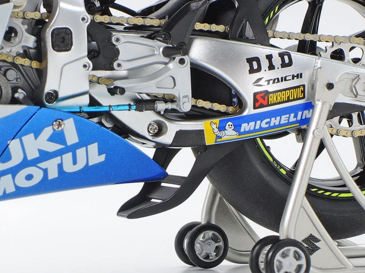 Suzuki GSX-RR 2020 Ecstar 14139 Tamiya