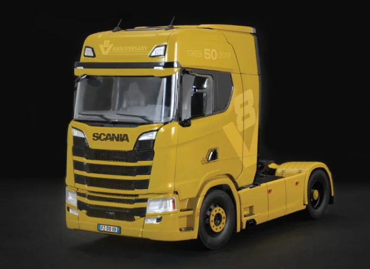 Scania S730 Highline 4x2 3927 Italeri