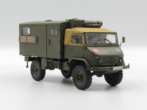 Ciężarówka Unimog S 404 Koffer 35136 ICM