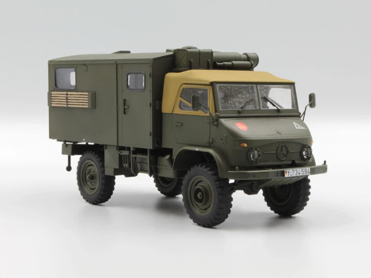 Ciężarówka Unimog S 404 Koffer 35136 ICM