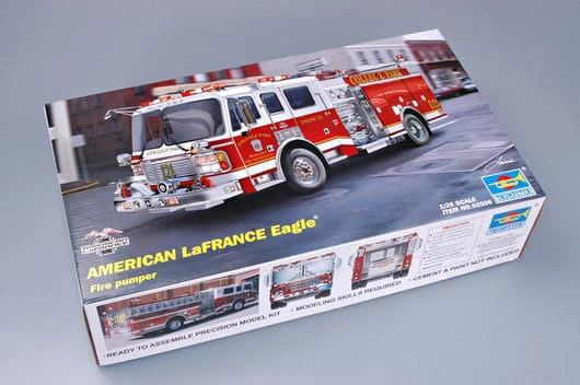 Samochód American LaFrance straż pożarna 02506 Trumpeter