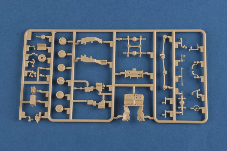 Wyrzutnia samobieżna BM-21 Grad 82932 Hobby Boss