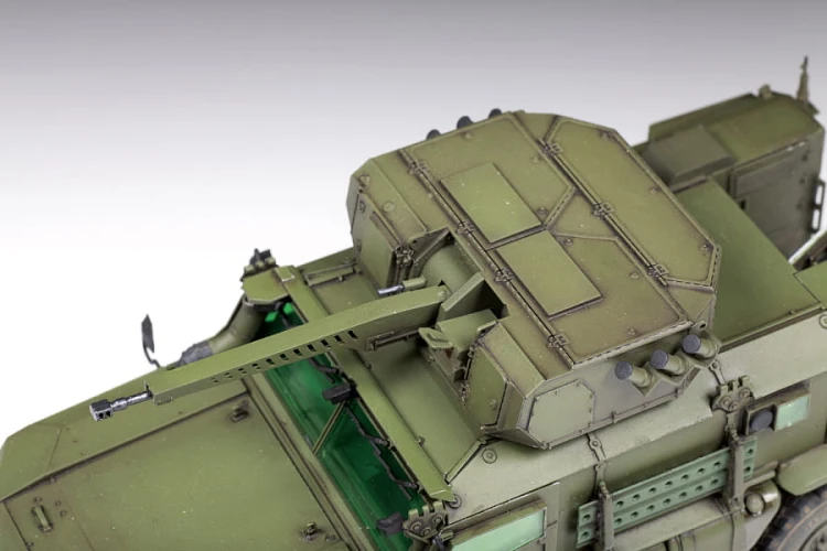 Pojazd opancerzony K-4386 Typhoon VDV 4x4 3648 Zvezda