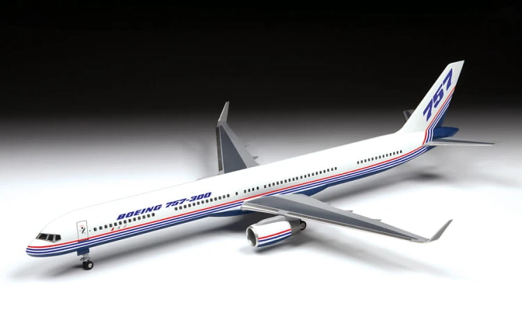 Samolot Boeing 757-300 7041 Zvezda