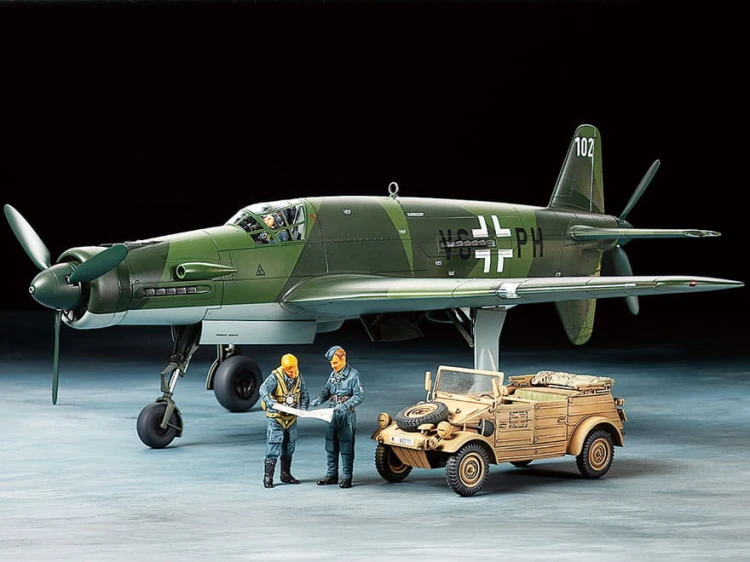 Samolot Dornier Do 335A & VW Kubelwagen Typ 82 Pkw.K1 25206 Tamiya