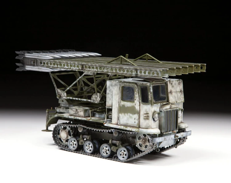 Wyrzutnia BM-13 Katyusha STZ-5 3700 Zvezda