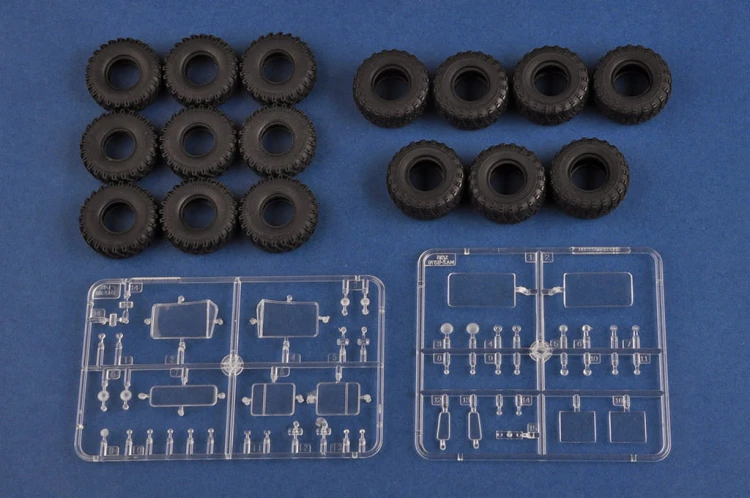 Ciężarówka KrAZ-6446 z MAZ/ChMZAP-5247G 85513 Hobby Boss