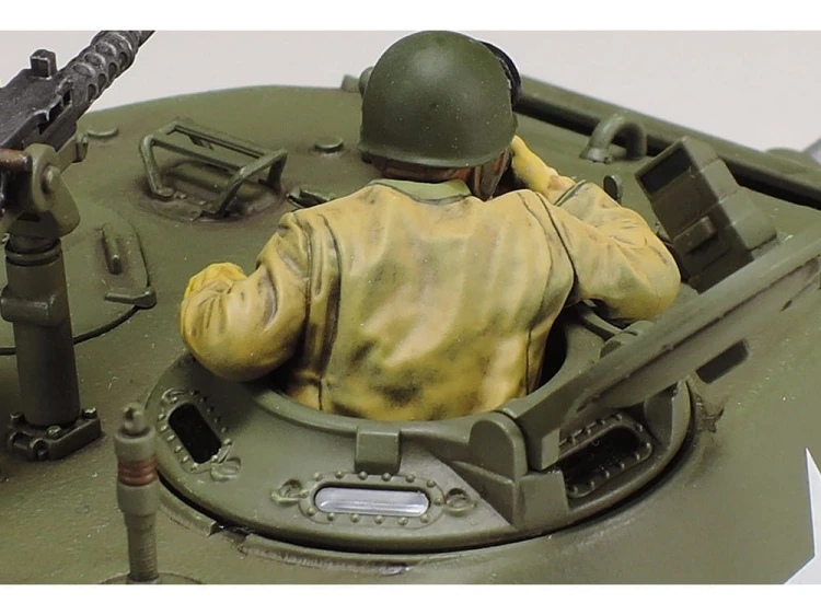 Czołg M4A3E8 Sherman Easy Eight 35346 Tamiya