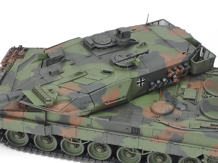 Czołg Leopard 2A6 35271 Tamiya