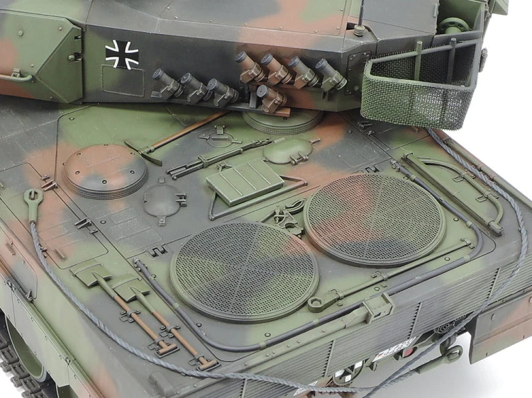 Czołg Leopard 2A6 35271 Tamiya